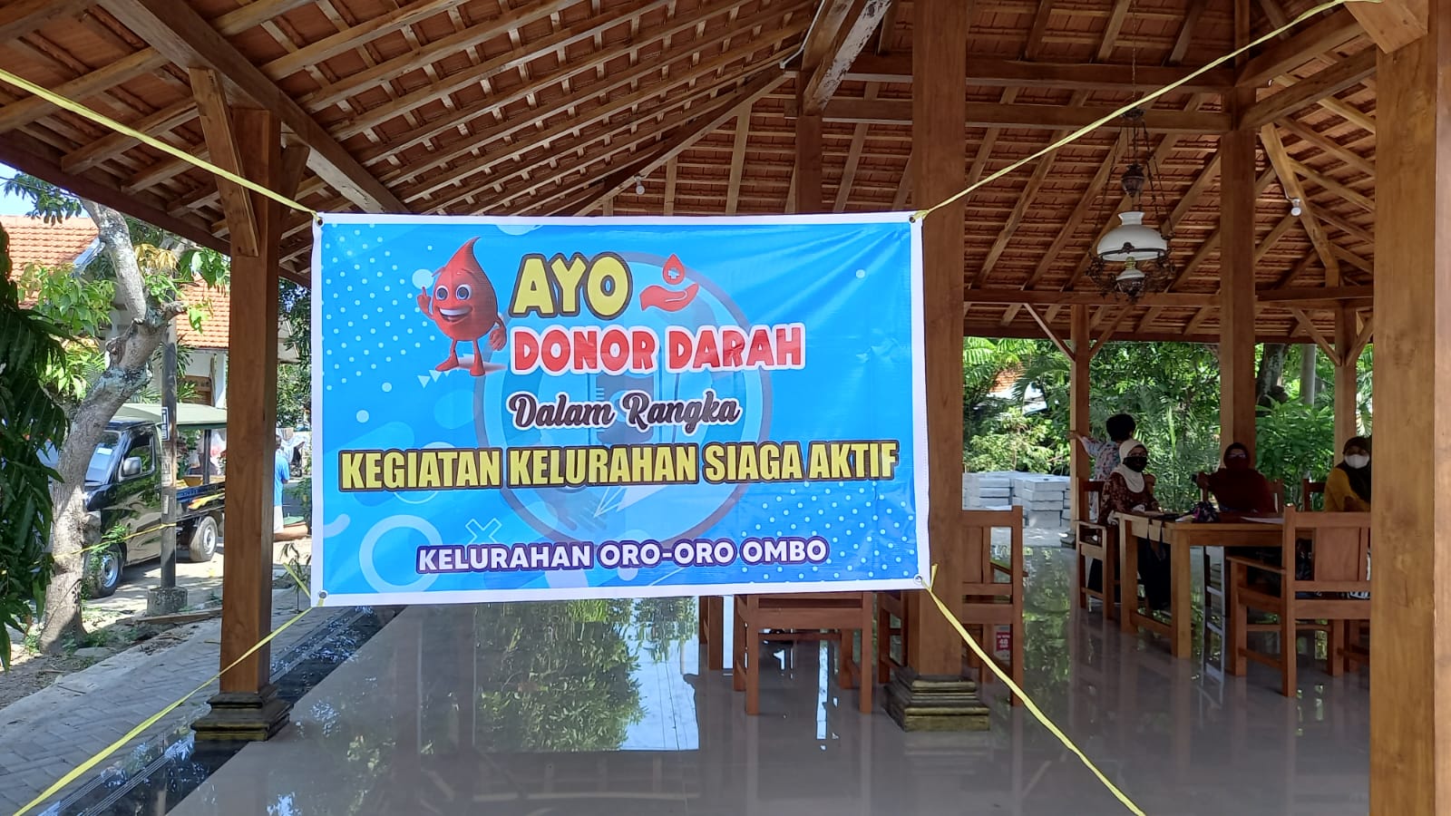 Warga dan Pegawai Kelurahan Oro-Oro Ombo Ikut Aksi Donor Darah Dalam Rangka Kelurahan Siaga Aktif